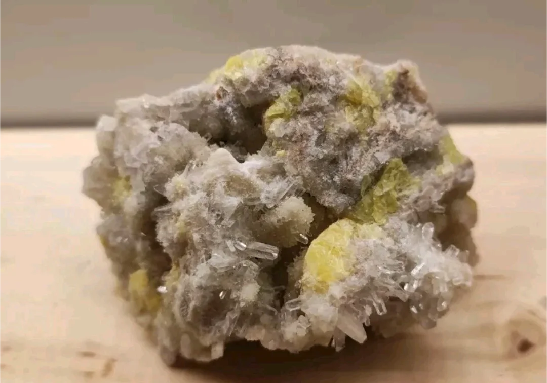 Minerale di Zolfo con Cristalli di Celestina - Caltanissetta, Sicilia