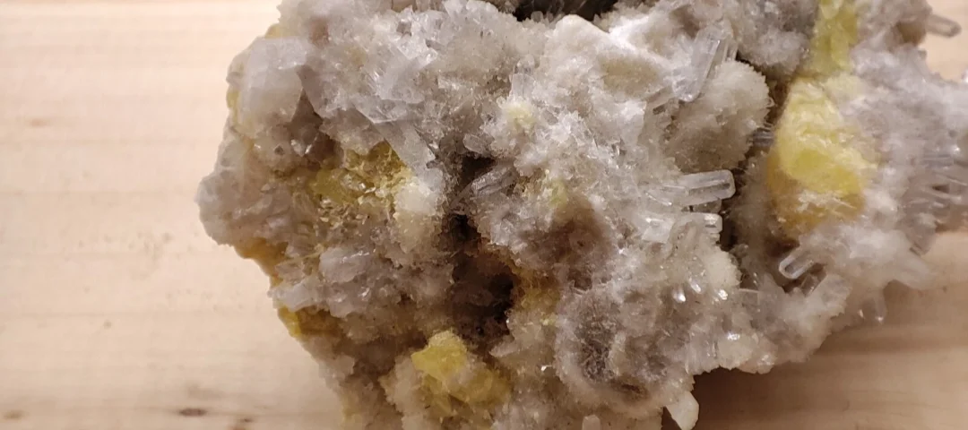 Minerale di Zolfo con Cristalli di Celestina - Caltanissetta, Sicilia
