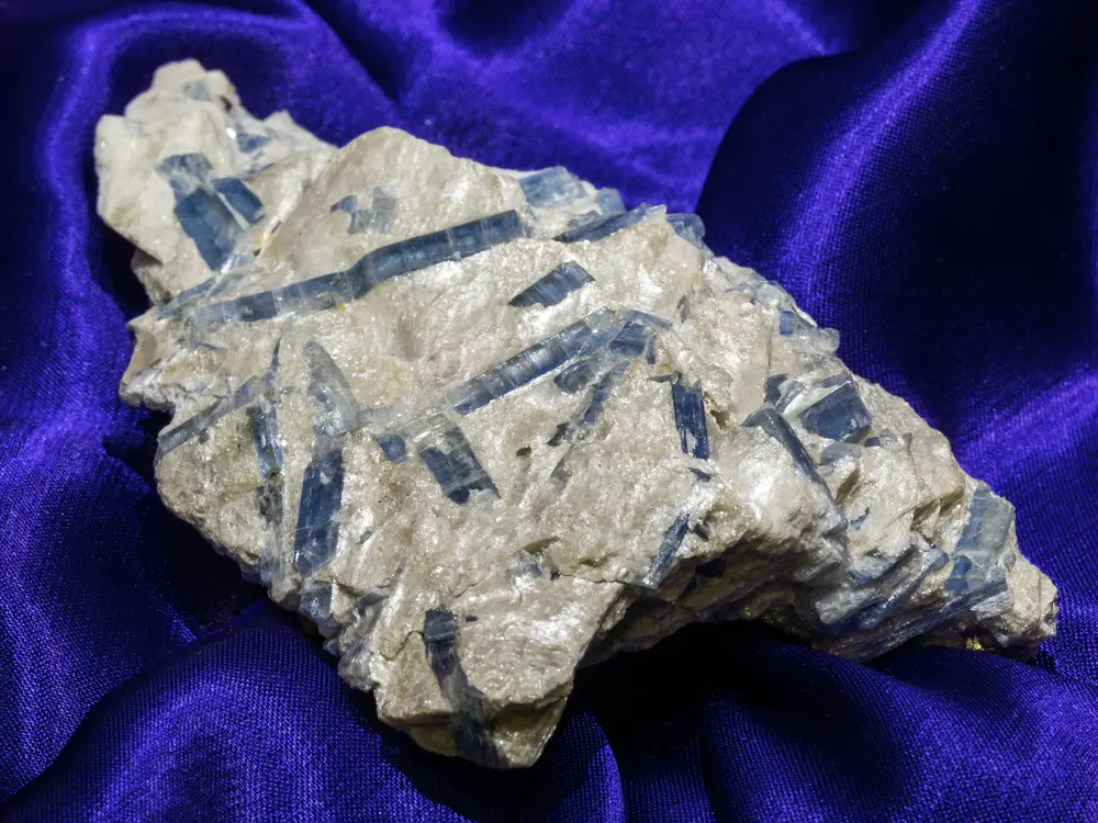 Cianite