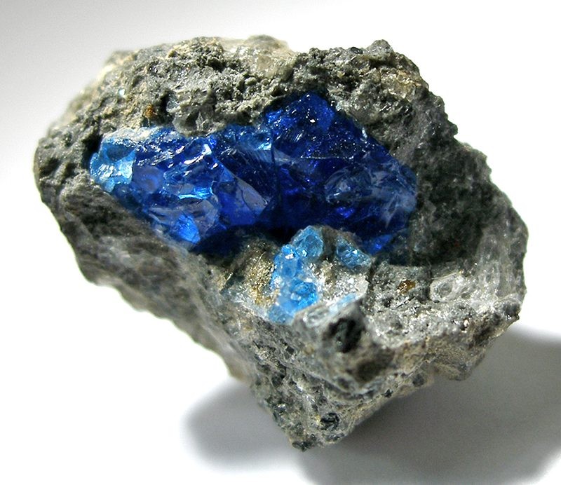 Hauyna